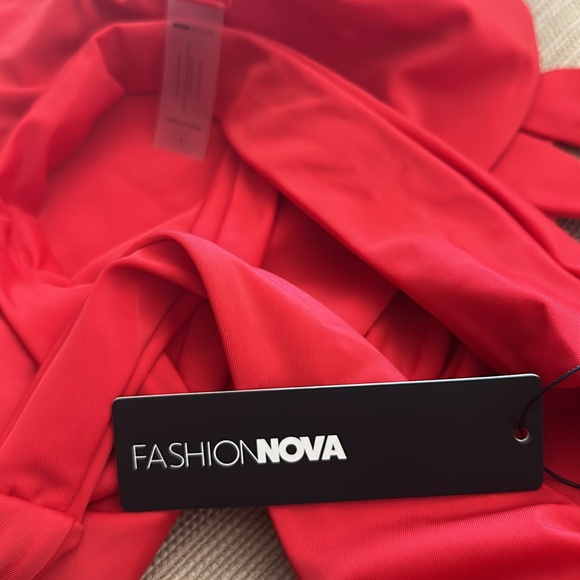 Wrapped Top And Bottom Pool Side Bikini Red - Picture 5 of 5